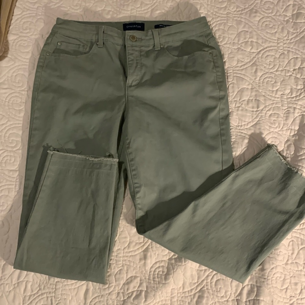 Charter Club army green cropped jeans size 6
